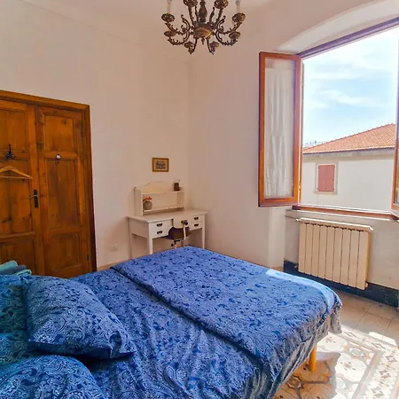 La Casa Di Ella Специя